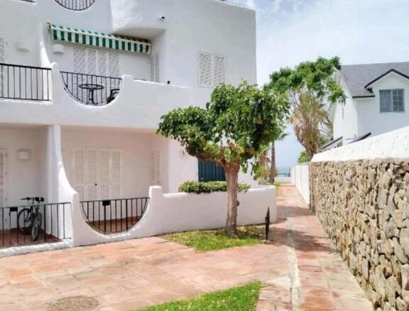 Imagen 4 de APARTAMENTO EN PRIMERA LINEA DE PLAYA