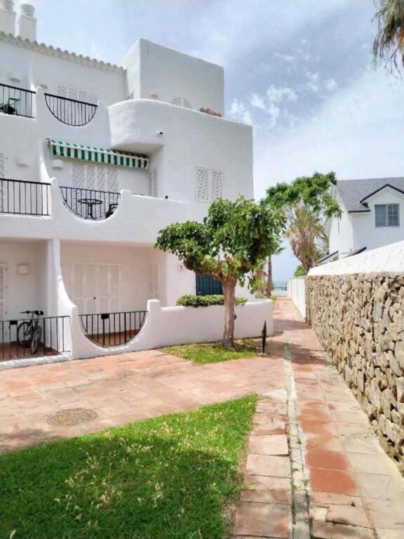 Imagen 4 de APARTAMENTO EN PRIMERA LINEA DE PLAYA Imagen 4 de APARTAMENTO EN PRIMERA LINEA DE PLAYA