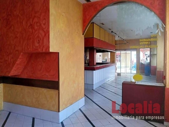 Imagen 3 de Local comercial: Bar / Restaurante en Torrelavega.