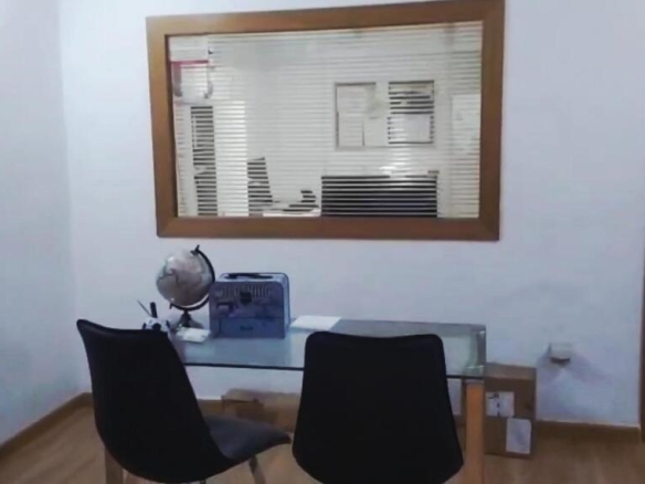 Imagen 1 de Local céntrico en Villena con tarima