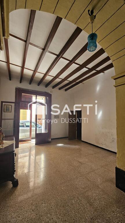 Imagen 2 de Oportunidad!! Casa de pueblo con garaje en el centro de LLucmajor Imagen 2 de Oportunidad!! Casa de pueblo con garaje en el centro de LLucmajor