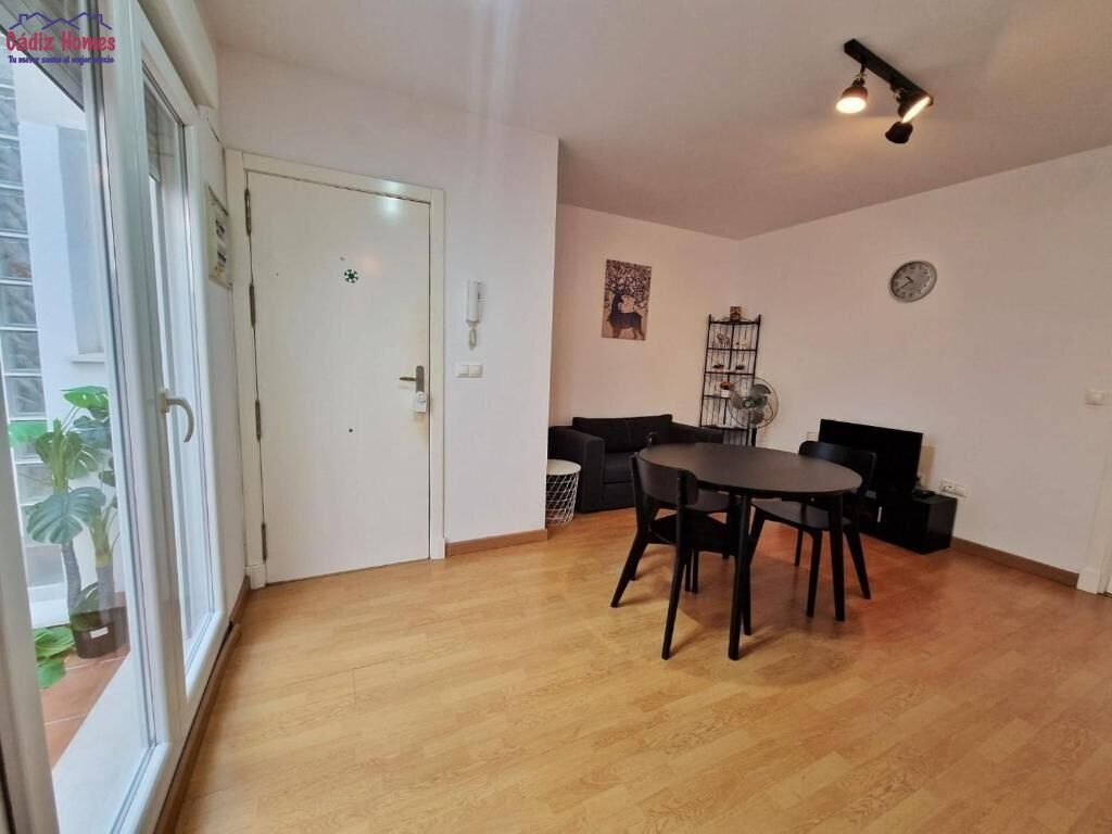 Imagen 4 de APARTAMENTO EN PLANTA BAJA .-ZONA TEATRO FALLA Imagen 4 de APARTAMENTO EN PLANTA BAJA .-ZONA TEATRO FALLA