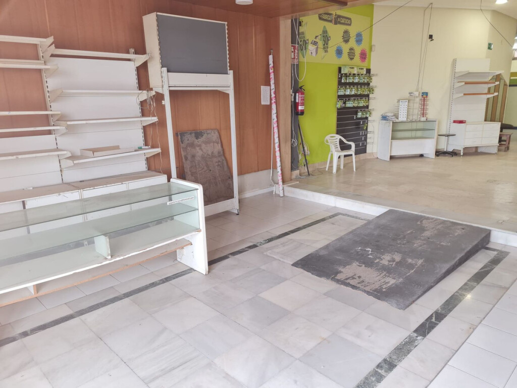 Imagen 2 de Local comercial en Alquiler en Benalmadena Málaga Imagen 2 de Local comercial en Alquiler en Benalmadena Málaga