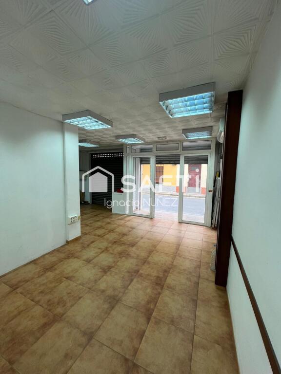 Imagen 3 de Local con opción a vivienda junto al mar.