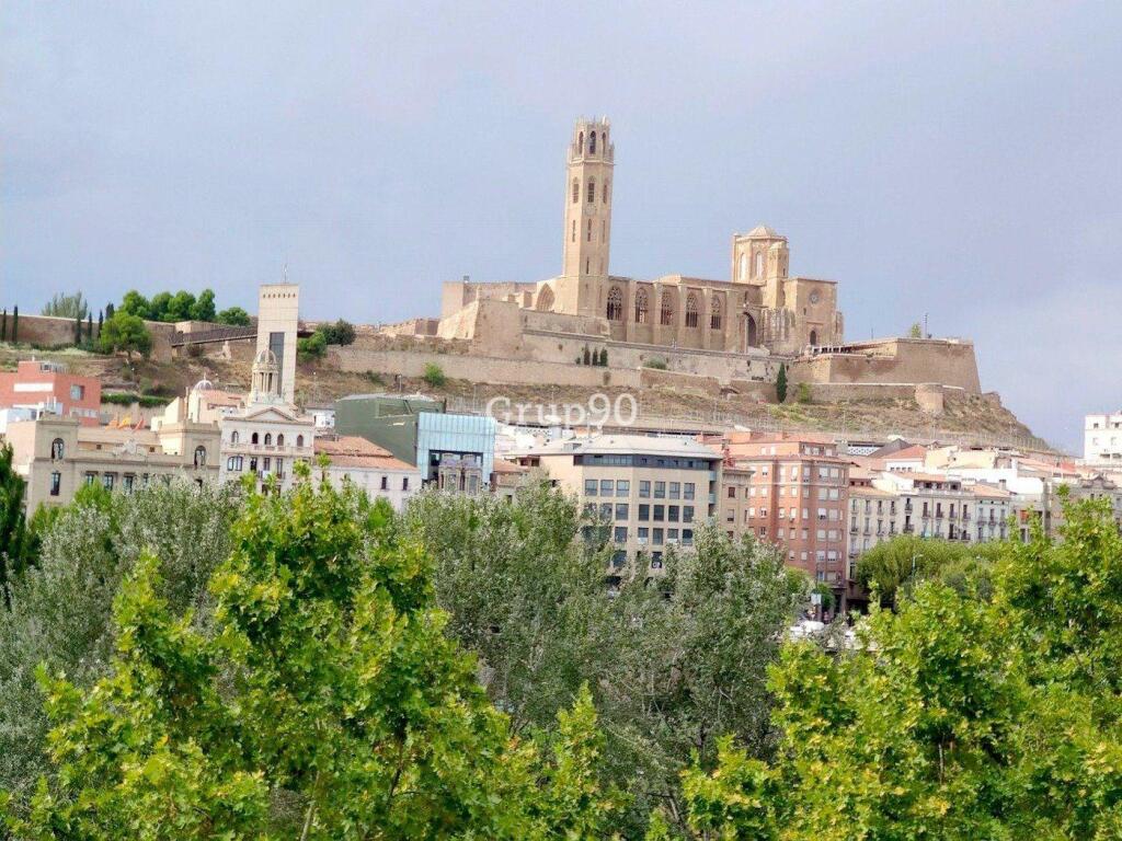 Imagen 1 de ? ¡Oportunidad para inversores! Edificio en venta en el centro de Lleida – Rentabilidad del 6%