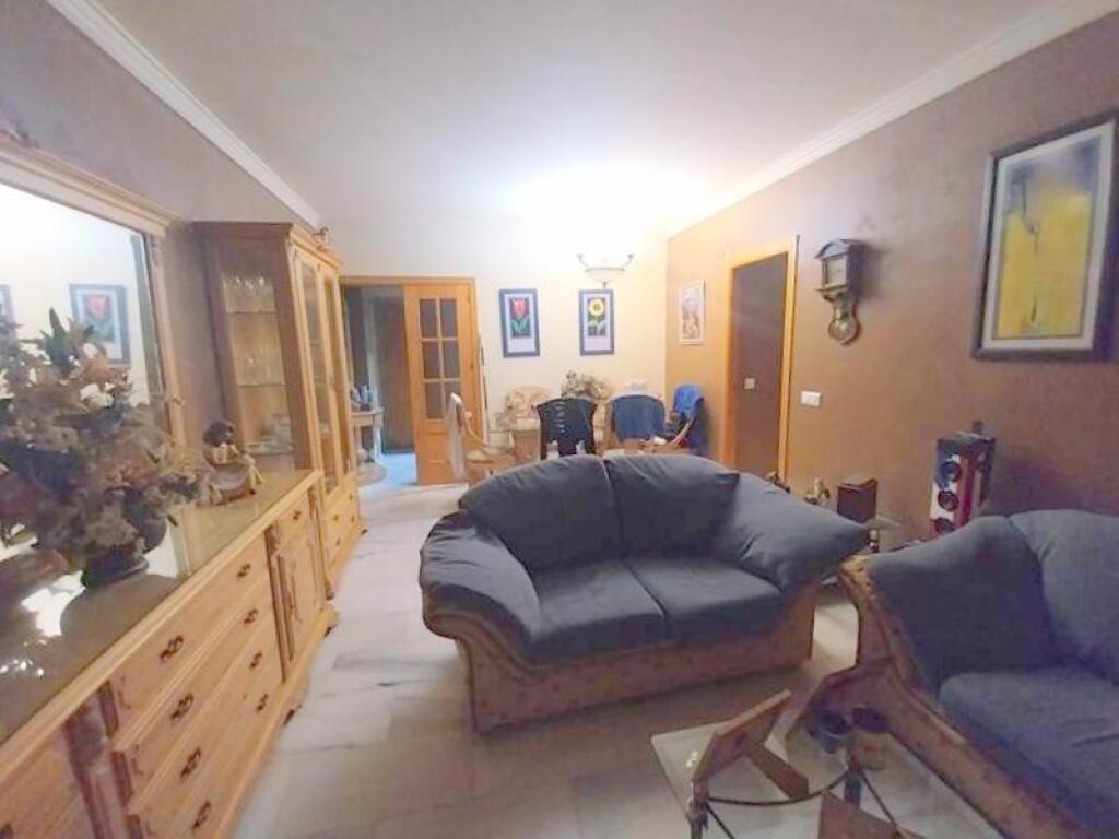 Imagen 1 de ESPECTACULAR PISO EN VENTA EN ESTEPONA.