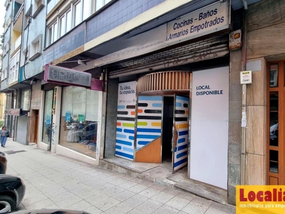 Imagen 3 de Amplio local de dos niveles en alquiler.Santander.