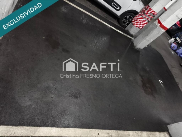 Imagen 2 de Plaza de parking amplia en Esplugues de Llobregat