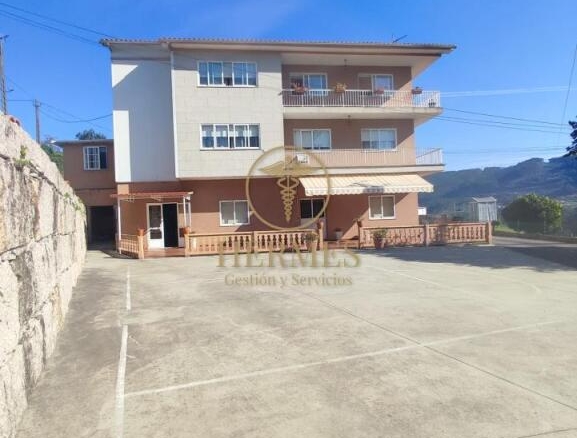 Imagen 1 de Casa de 472 m2 con 11 habitaciones y 5 baños en Vilaboa - El Club del Propietario Imagen 1 de Casa de 472 m2 con 11 habitaciones y 5 baños en Vilaboa