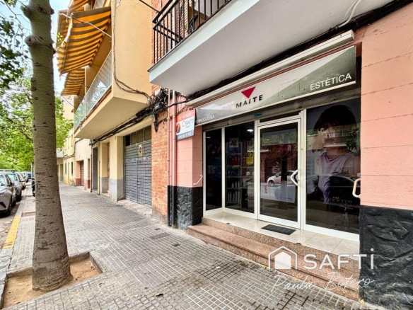 Imagen 2 de SE VENDE LOCAL COMERCIAL CON NEGOCIO FUNCIONANDO EN EL CENTRO DE VILANOVA I LA GELTRU