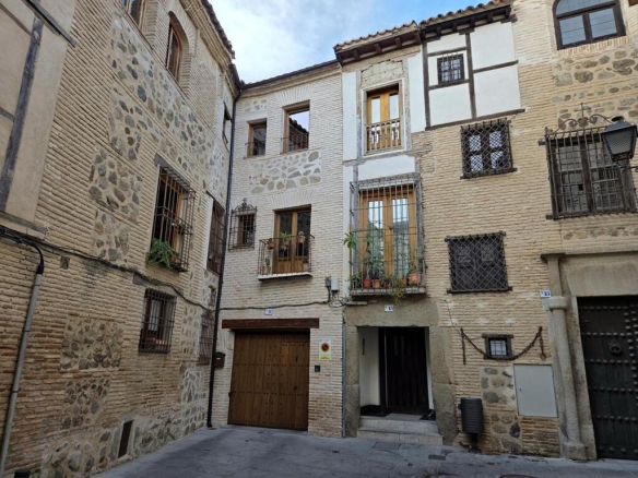Imagen 1 de APARTAMENTO EN EL CASCO HISTORICO DE TOLEDO