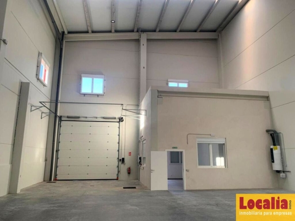 Imagen 3 de Nave industrial a estrenar en Valladolid