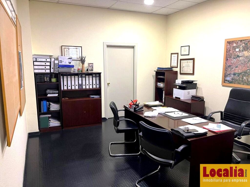 Imagen 2 de Local de varios niveles en Palencia capital Imagen 2 de Local de varios niveles en Palencia capital