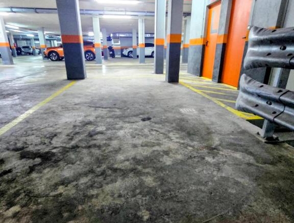 Imagen 3 de Amplia plaza de parking en Santa Clotilde 6