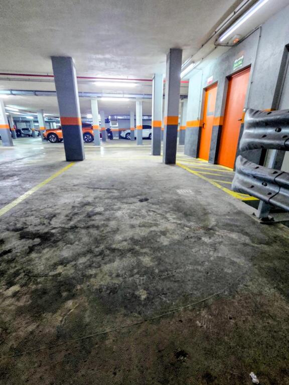 Imagen 3 de Amplia plaza de parking en Santa Clotilde 6