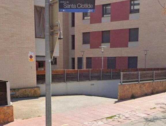 Imagen 1 de Amplia plaza de parking en Santa Clotilde 6