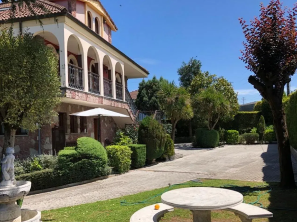 Imagen 2 de Casa-Chalet en Venta en Arguelles Asturias