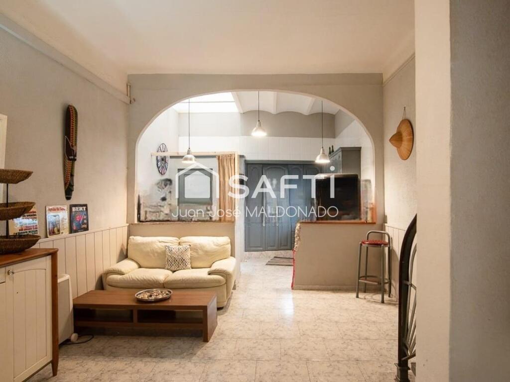 amplia y versátil amplia y versátil