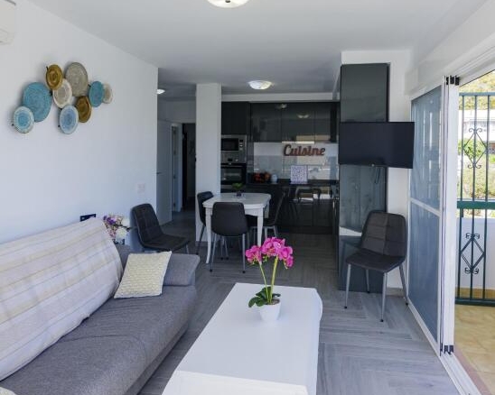 Imagen 3 de Piso moderno con vistas al mar en Solymar – Puerto Marina