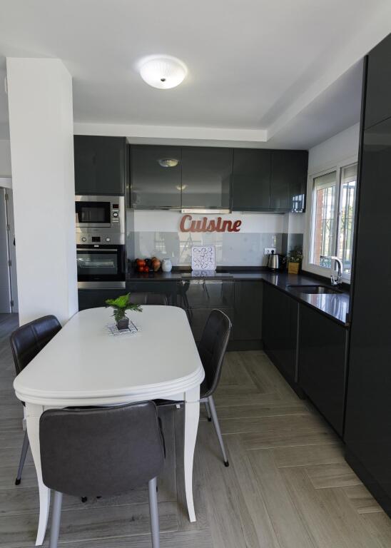 Imagen 4 de Piso moderno con vistas al mar en Solymar – Puerto Marina