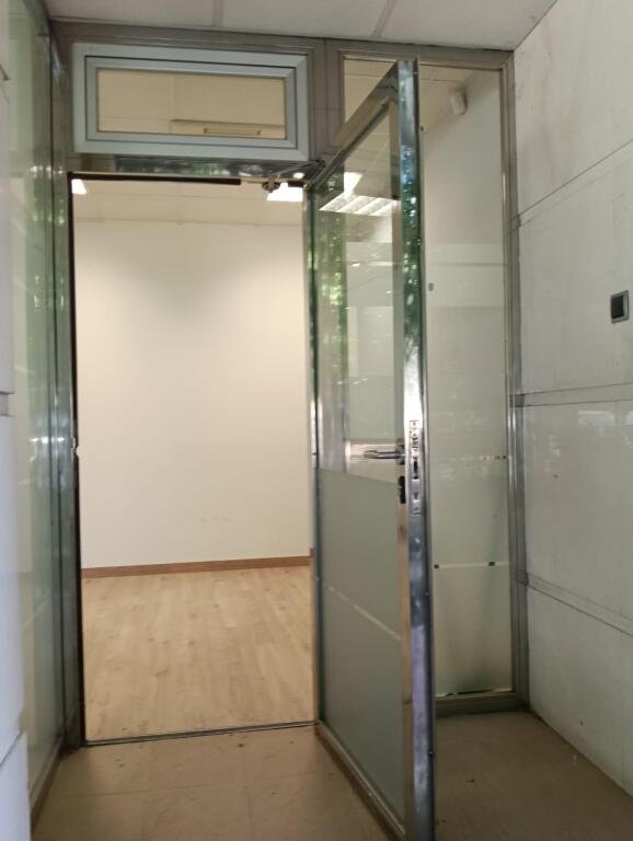 Imagen 2 de Amplio Local Comercial en Alquiler en el Corazón de Logroño Imagen 2 de Amplio Local Comercial en Alquiler en el Corazón de Logroño