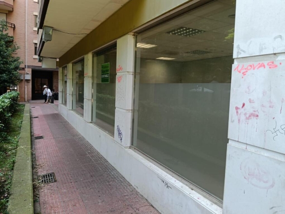 Imagen 3 de Amplio Local Comercial en Alquiler en el Corazón de Logroño