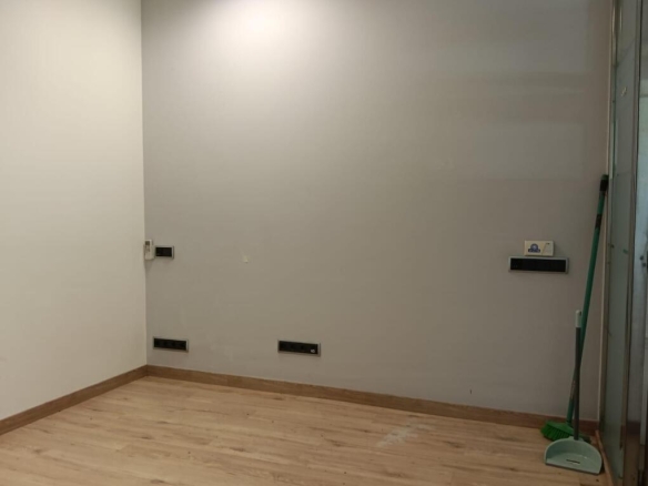 Imagen 4 de Amplio Local Comercial en Alquiler en el Corazón de Logroño