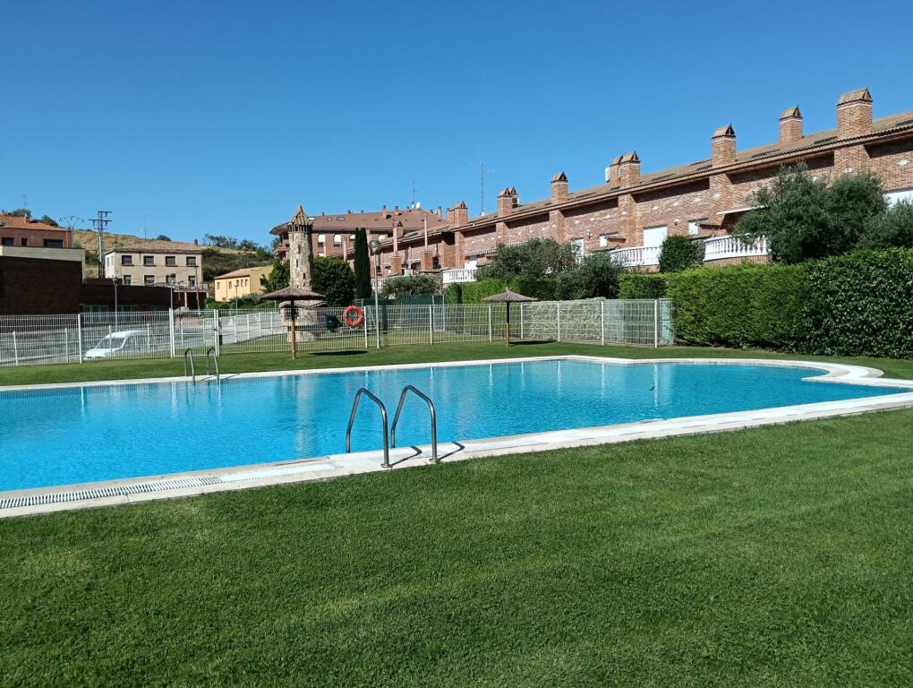 Imagen 2 de Espectacular Chalet en Navarrete - Oportunidad Única