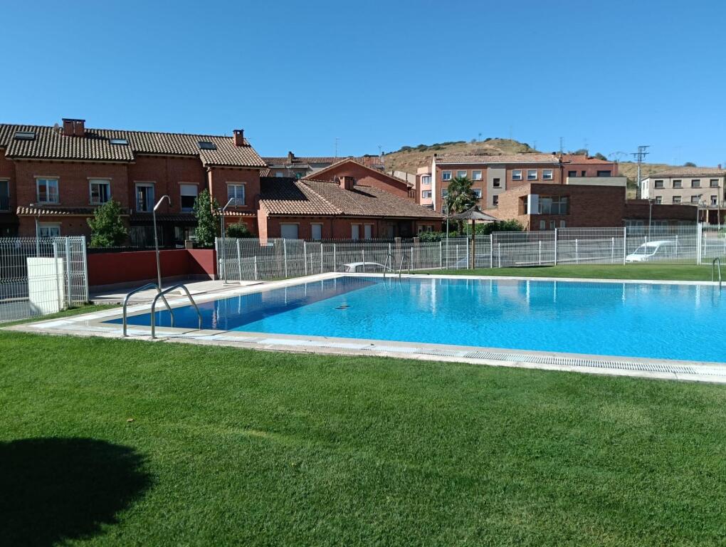 Imagen 3 de Espectacular Chalet en Navarrete - Oportunidad Única