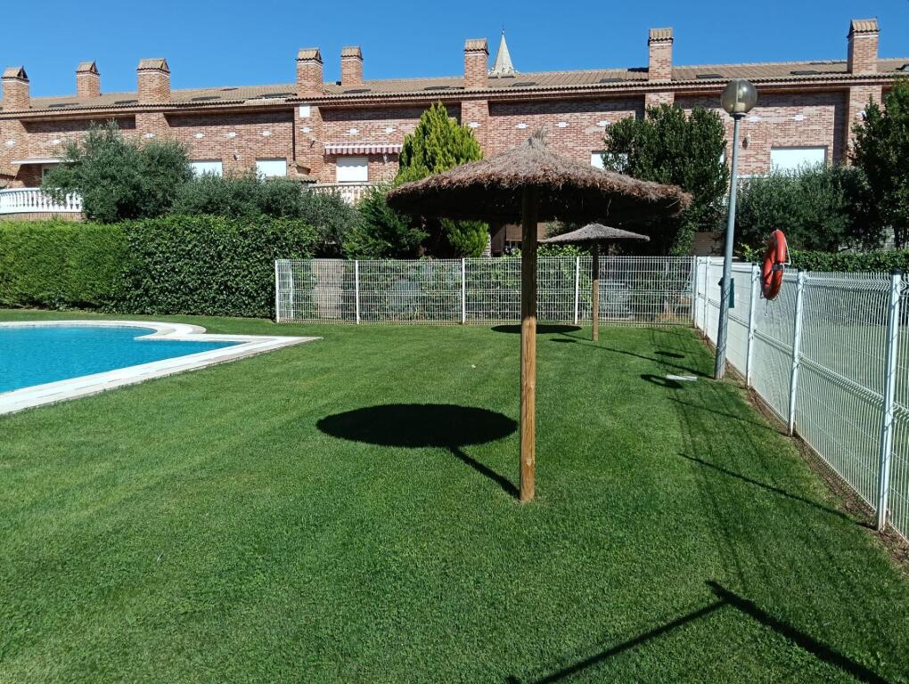 Imagen 1 de Espectacular Chalet en Navarrete - Oportunidad Única