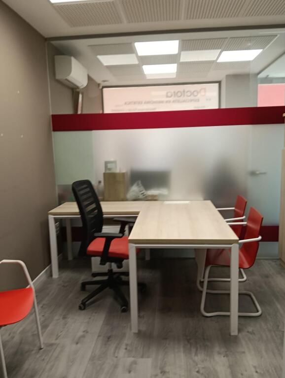 Imagen 4 de Moderno Despacho en Alquiler en Logroño - Portillejo - Valdegastea