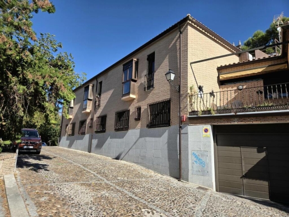Imagen 3 de VISTAS Y GARAJE EN EL CASCO HISTÓRICO DE TOLEDO