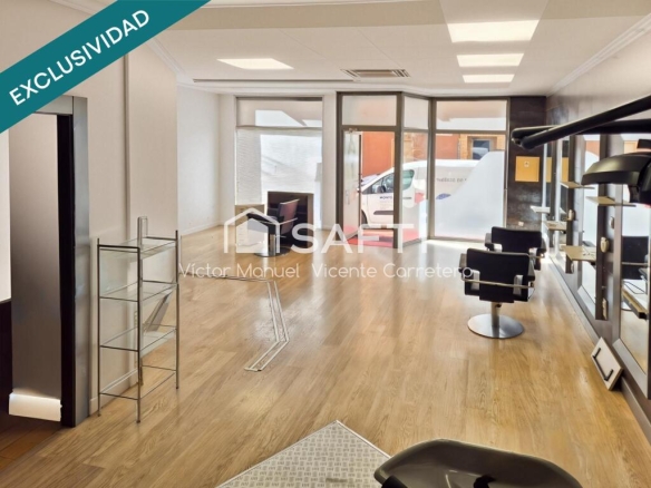 Imagen 1 de Local comercial acondicionado como peluquería - El Club del Propietario Imagen 1 de Local comercial acondicionado como peluquería