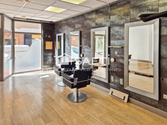 Imagen 3 de Local comercial acondicionado como peluquería