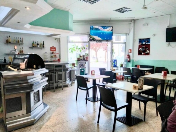 Imagen 1 de Fantástico en bar bien ubicado en Tortosa