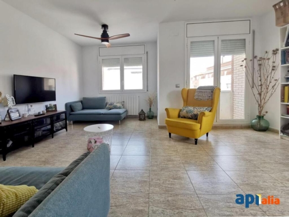 Imagen 4 de ¡EXCLUSIVA APIALIA LLEIDA!  Casa luminosa y tranquila en Puigverd de Lleida ✨