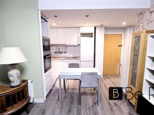 Imagen 4 de ¡EN VENTA! PISO CON 2 PLAZAS DE GARAJE Y TRASTERO EN VILLANUEVA DE LA CAÑADA. (MADRID)