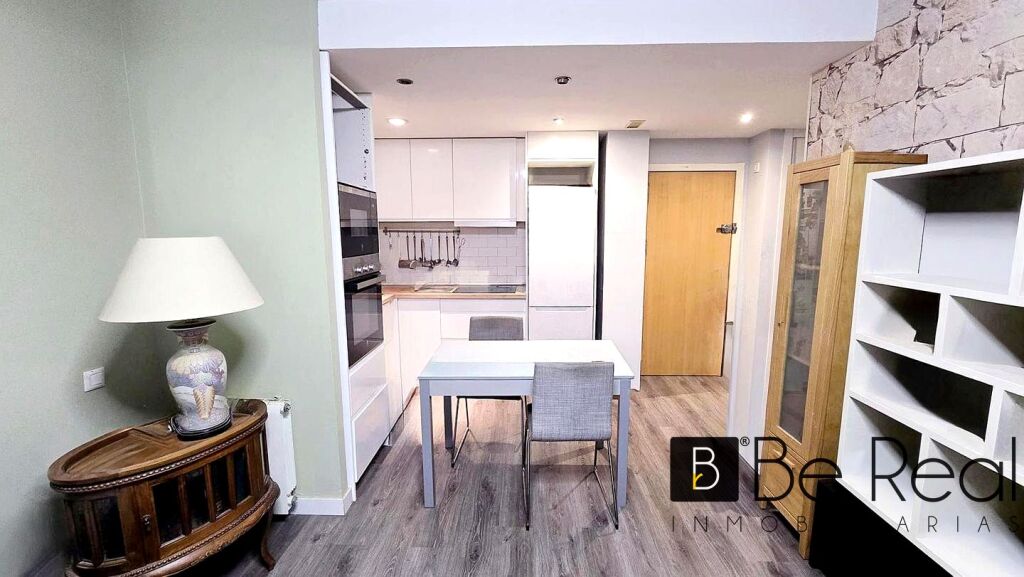 Imagen 4 de ¡EN VENTA! PISO CON 2 PLAZAS DE GARAJE Y TRASTERO EN VILLANUEVA DE LA CAÑADA. (MADRID)