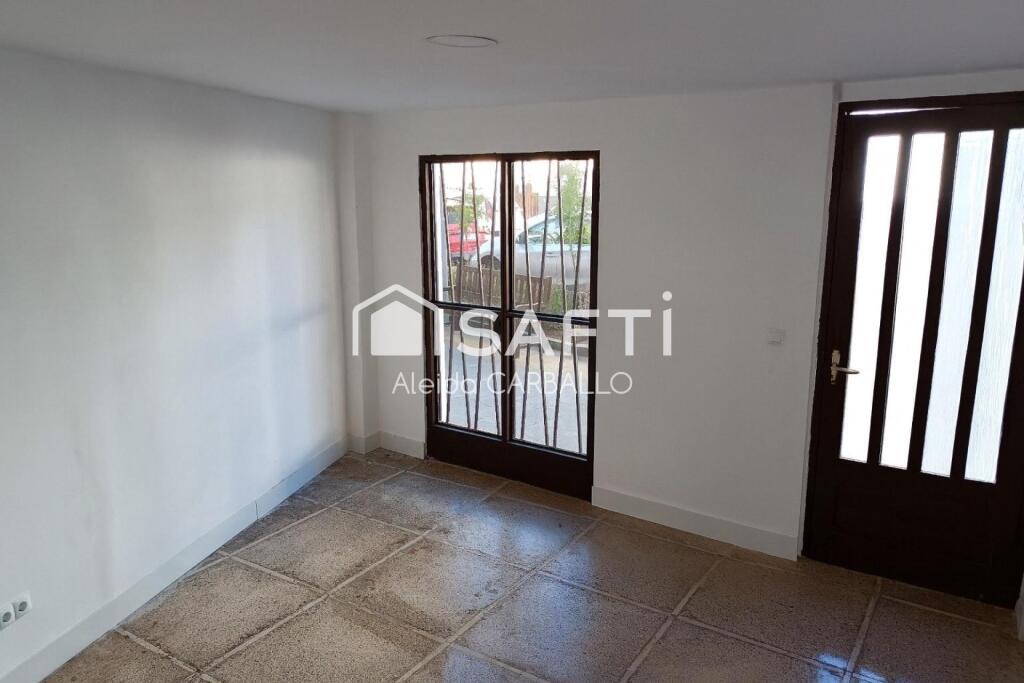 Imagen 2 de ¡¡Oportunidad Única!! Se vende Dúplex de 2 viviendas en el centro de Granadilla de Abona.