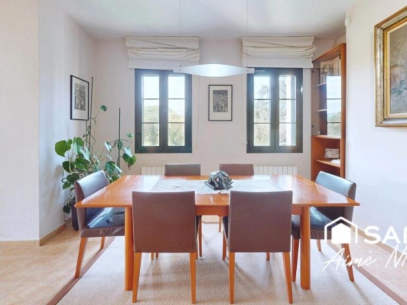 Imagen 4 de DELUXE - CHALET ATEMPORAL - SOLICITA ACCESO TOUR VIRTUAL