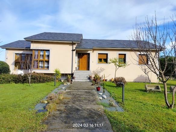 Imagen 1 de Casa-Chalet en Venta en San Cibrao (Cervo) Lugo