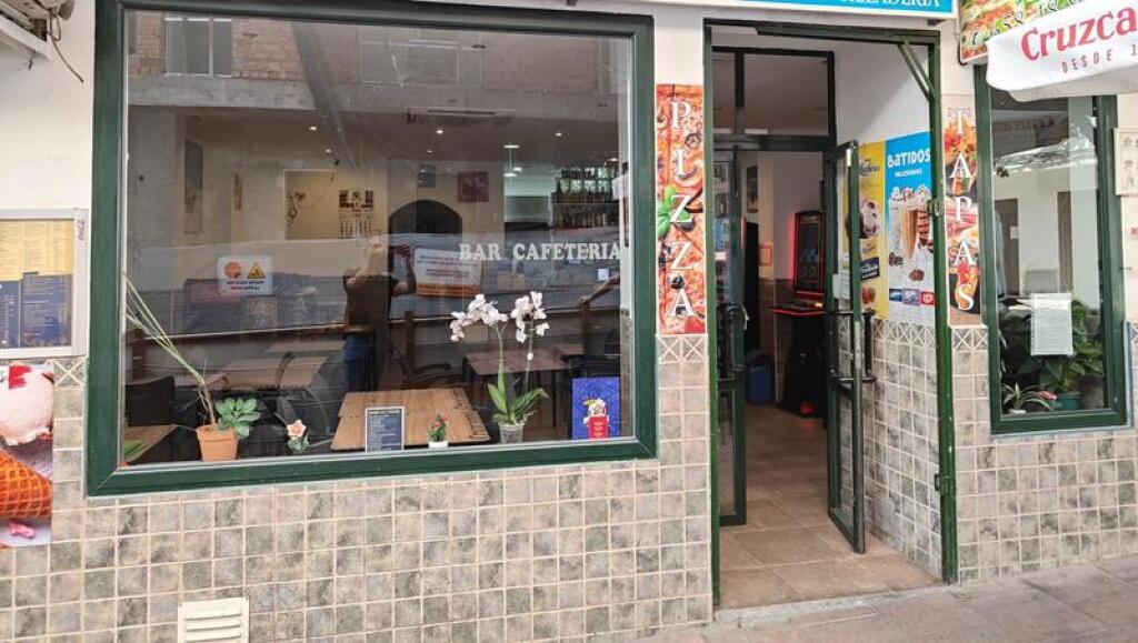 Imagen 2 de SE VENDE LOCAL DE RESTAURACIÓN EN PLENO FUNCIONAMIENTO EN ESTEPONA Imagen 2 de SE VENDE LOCAL DE RESTAURACIÓN EN PLENO FUNCIONAMIENTO EN ESTEPONA