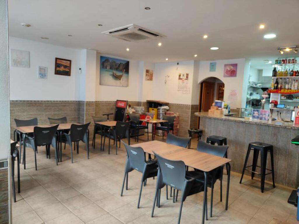 Imagen 1 de SE VENDE LOCAL DE RESTAURACIÓN EN PLENO FUNCIONAMIENTO EN ESTEPONA - El Club del Propietario Imagen 1 de SE VENDE LOCAL DE RESTAURACIÓN EN PLENO FUNCIONAMIENTO EN ESTEPONA