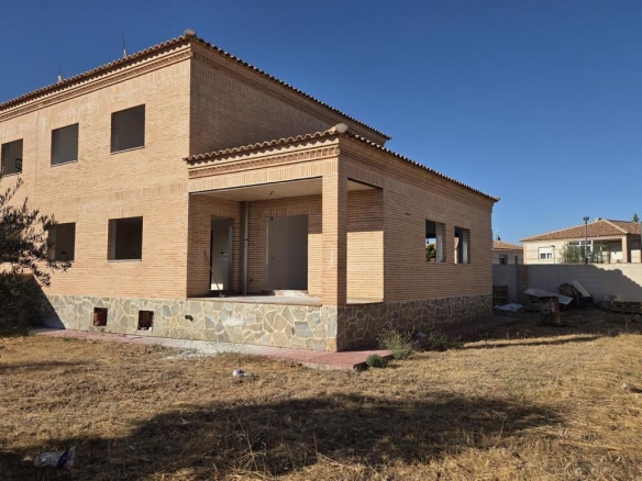 Imagen 1 de VIVIENDA UNIFAMILIAR PAREADA EN COBISA