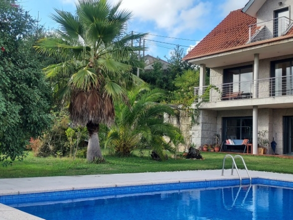 Imagen 2 de Casa-Chalet de Obra Nueva en Venta en Amorin Pontevedra