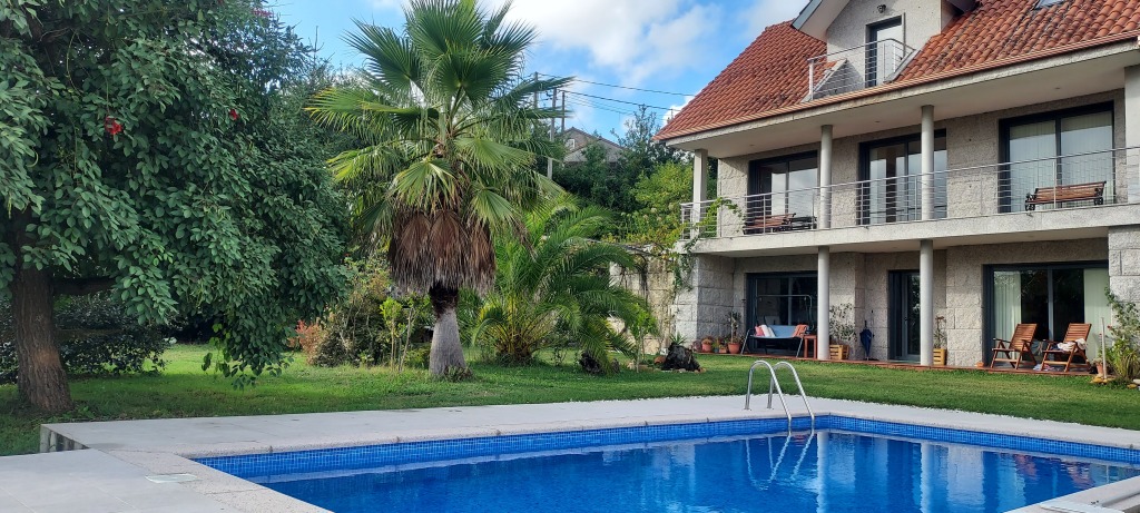 Imagen 2 de Casa-Chalet de Obra Nueva en Venta en Amorin Pontevedra