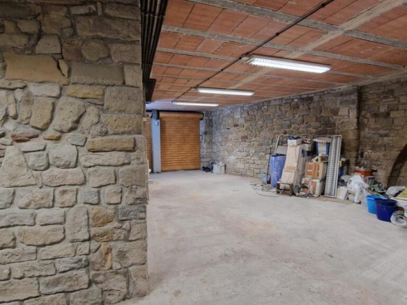 Imagen 4 de LOCAL COMERCIAL EN ALQUILER POR ZONA PLANA DE L'OM DE MANRESA