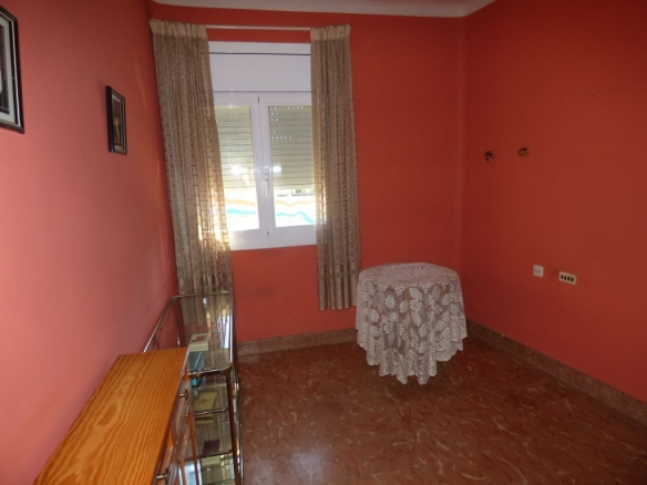 Imagen 4 de ¡OPORTUNIDAD! SOLAR DE 4463 M2 EDIFICABLES EN VENTA EN EL CENTRO DE SANTPEDOR ¡IDEAL CONSTRUCTORES!