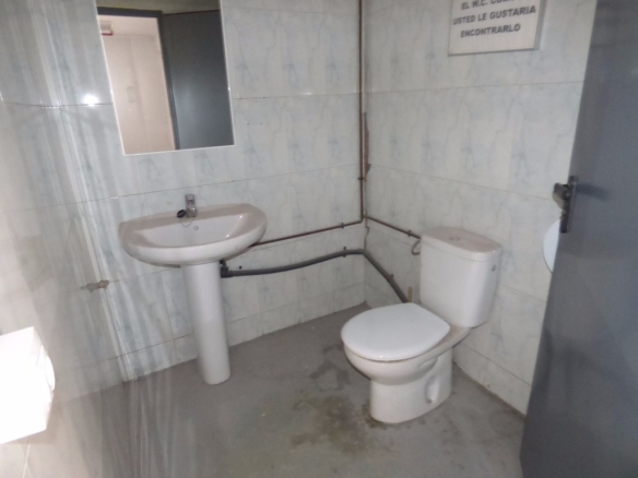 Imagen 4 de NAVE SEMINUEVA EN VENTA EN SANT VICENÇ DE CASTELLET PARA INVERSORES