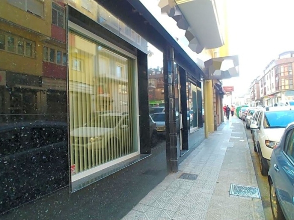 Imagen 1 de Amplio local para tus oficinas en el centro de Torrelavega - El Club del Propietario Imagen 1 de Amplio local para tus oficinas en el centro de Torrelavega